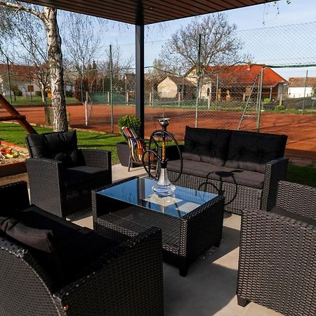 Tenisz Vendeghaz Ordacsehi Zewnętrze zdjęcie