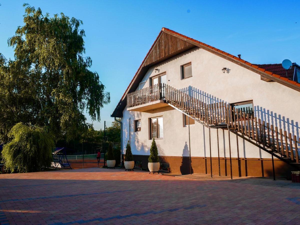 Tenisz Vendeghaz Ordacsehi Zewnętrze zdjęcie